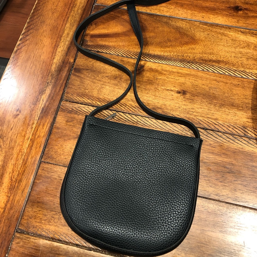 Black shoulder bag